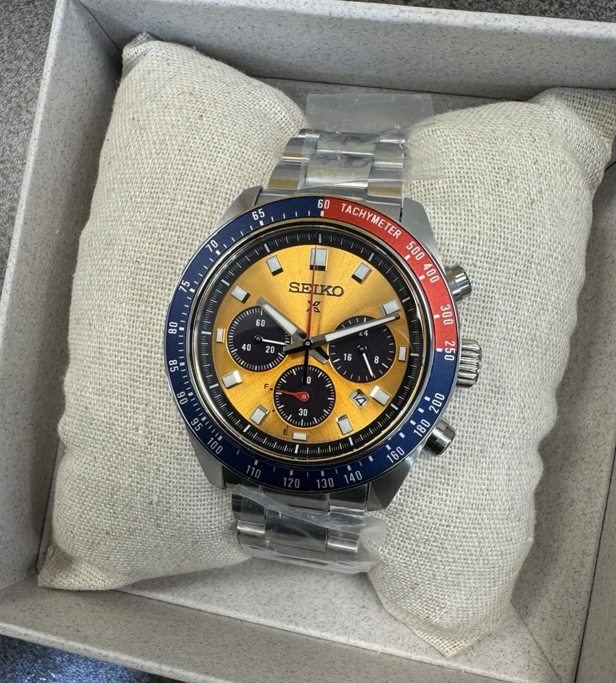 Reloj Seiko Prospex Speedtimer Pogue pulsera de acero solar esfera dorada SSC947 nuevo Foto 3 de 4