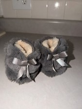 Baby Ugg Jesse Bow II Fluff. Grey. Size 2/3