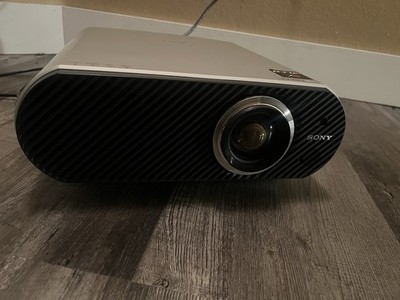 Sony Video Projector 3LCD Model #VPL-HS51A, 50/60 Hz, Powers On