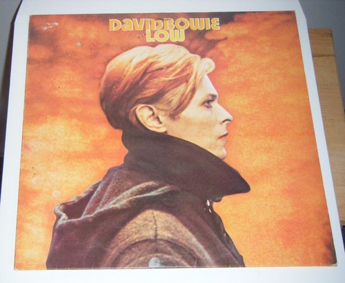 David Bowie Vinyl Records: ChangesOneBowie & Low - Picture 5 of 7