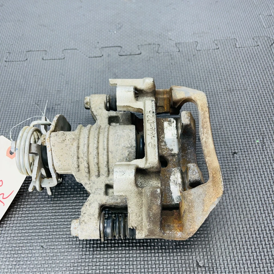 Левый задний тормозной суппорт в сборе для Pontiac G6 06–10 годов от оригинального производителя - Изображение 4 из 4