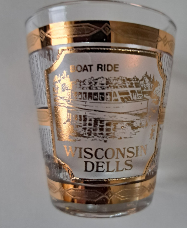 Vintage Souvenir Shot Glass from Wisconsin Dells. Excellent Condition.
