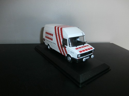 ASSISTANCE RALLYE FREIGHT SHERPA ROVER 350 TEAM RED FORD FRANCE 1/43e - Picture 4 of 7