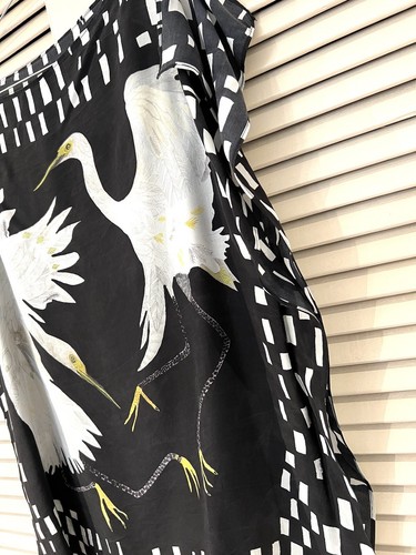 Gorgeous GORMAN “Egrets” Scarf Silk Shirt top * One Size Fits All - Picture 3 of 7