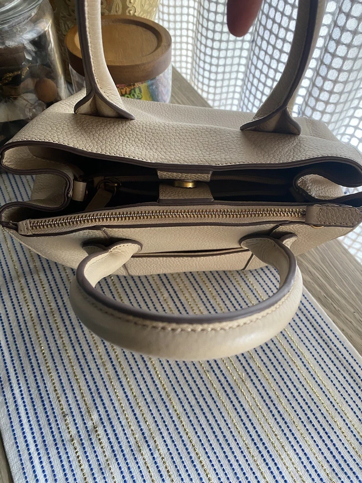 Bolso de Mano Antonio Melani Clásico de Cuero Beige Foto 4 de 4