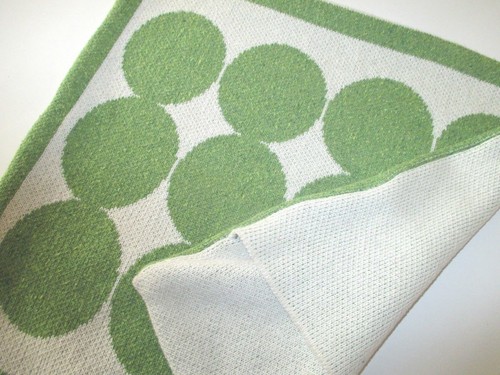 IN2GREEN ECODOTS BABY PILLOW COVER 20" x 20" ~ Milk/Avocado Color ~ NEW - Picture 2 of 7