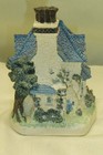 Vintg Country Cottage Resin House Desk Mantle Jolie Quartz Clock Works blue roof — photo 3