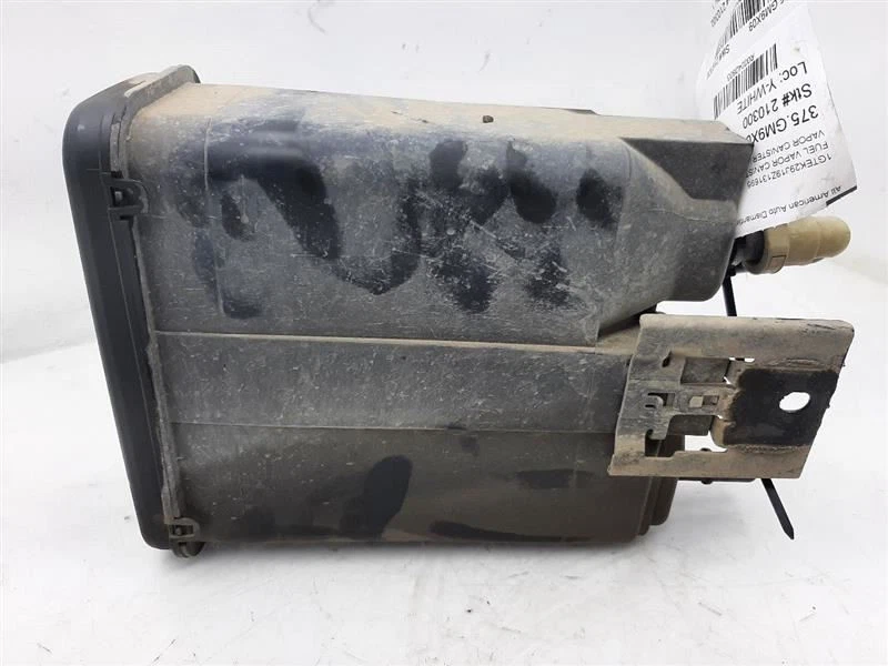 Bote de vapor de combustible GMC Sierra 1500 04-20 15137021 Foto 3 de 4