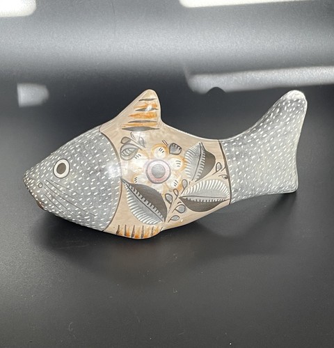 Statuina ceramica Tonala messicana arte popolare pesce dipinto a mano - Foto 5 di 12