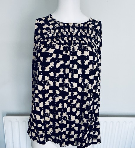 Beautiful Next Black And White Women Stretch Blouse Sizne 12