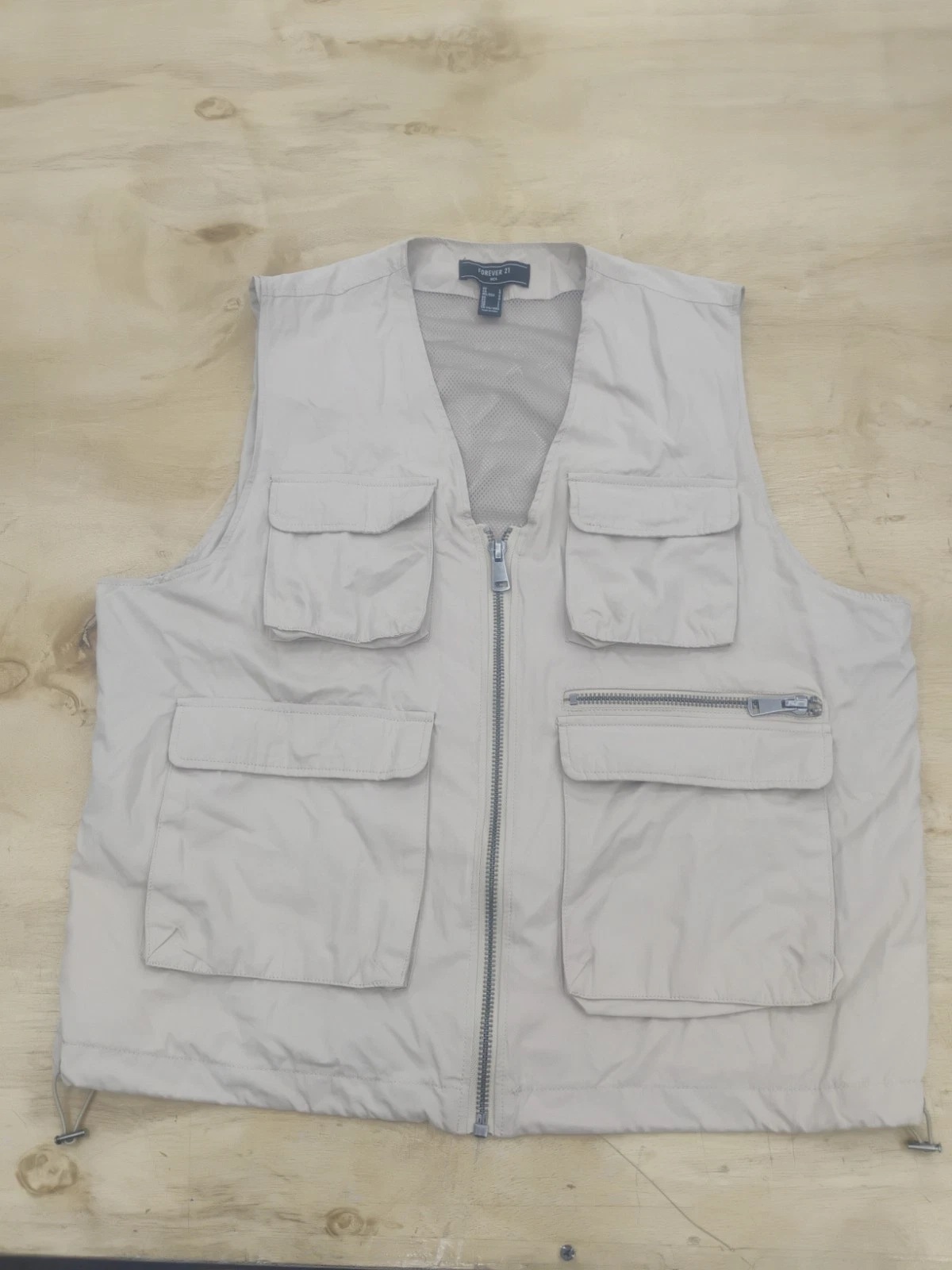 Forever 21 Squad Sportsman Multi-Pocket Utility Tan Vest Size L Hunting Fishing