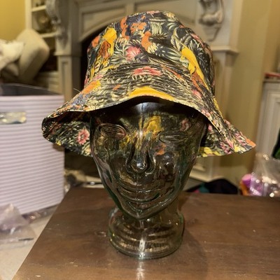 Disney Store The Lion King Simba & Scar Tropical Print Bucket Hat 1 Size NWOT