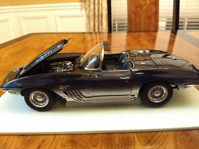 シボレー マコ シャーク　Chevrolet Mako Shark 1/18 1961 Chevrolet Corvette Mako Shark 1/18 Model | Historic