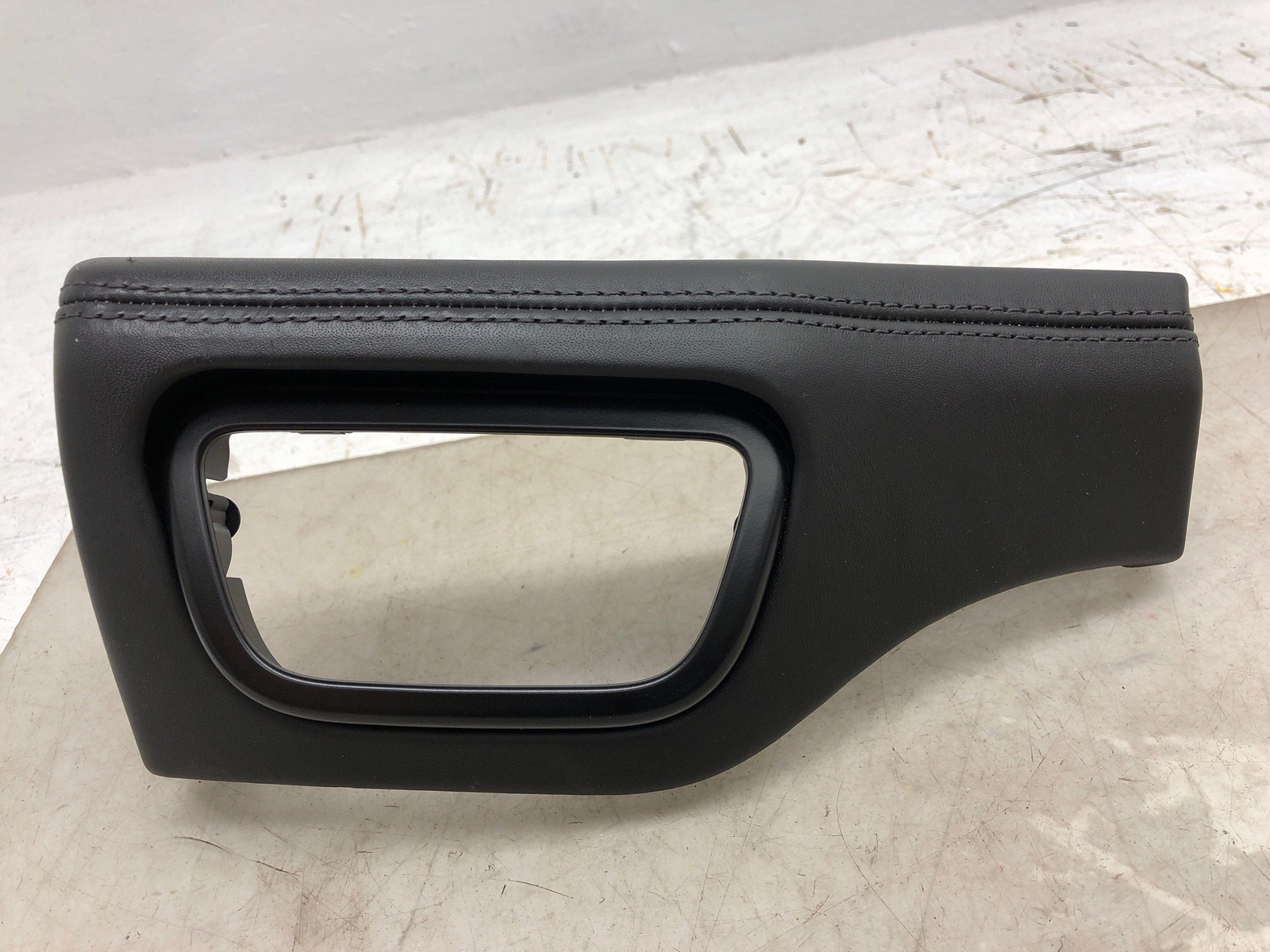 2016-2020 BENTLEY BENTAYGA FRONT LEFT DASH HEADLIGHT SWITCH TRIM 36B857553 *WEAR