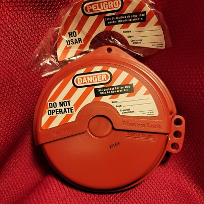 ROTATING GATE VALVE LOCKOUT 481 2''- 5'' Hinged Safety handle cover Master Lock