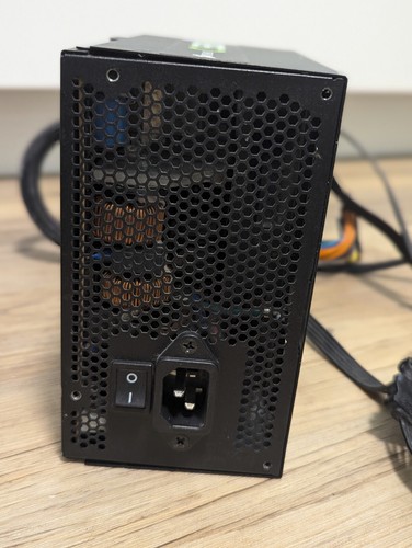 550W Netzteil Corsair CS550M ATX,  20+4 Pin, 75-010707 für PC