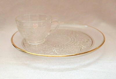 VTG ANCHOR HOCKING CLEAR SANDWICH SNACK PLATE & CUP GOLD TRIM