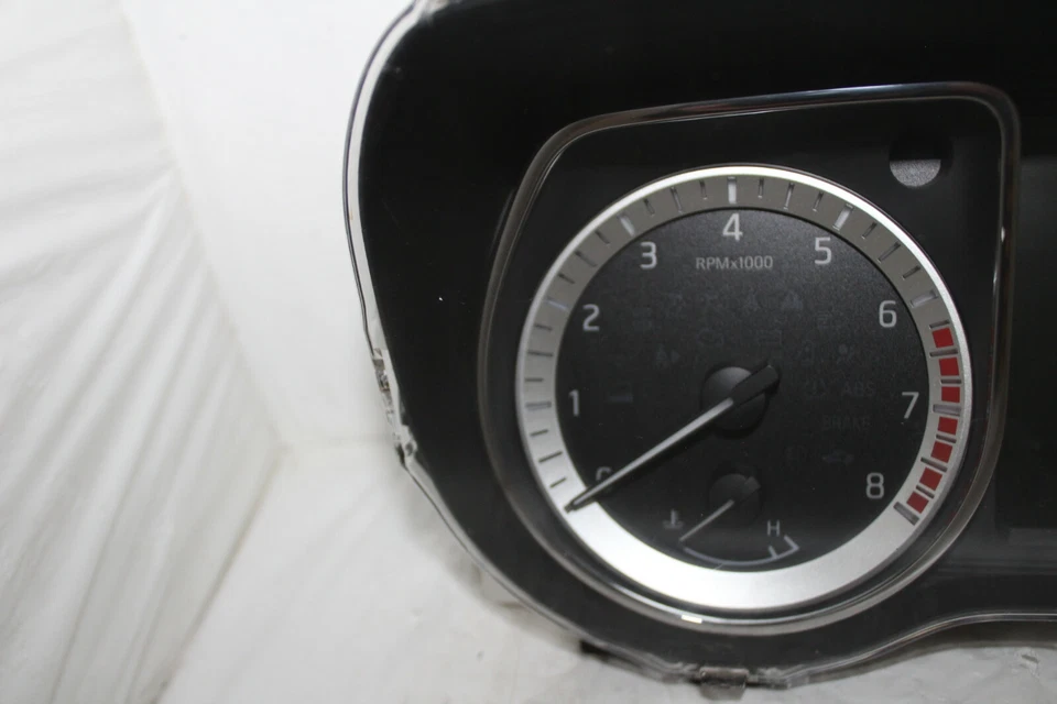 Cuadro de instrumentos velocímetro Nissan Titan XD 2018 indicadores de panel 42.373 millas Foto 3 de 4