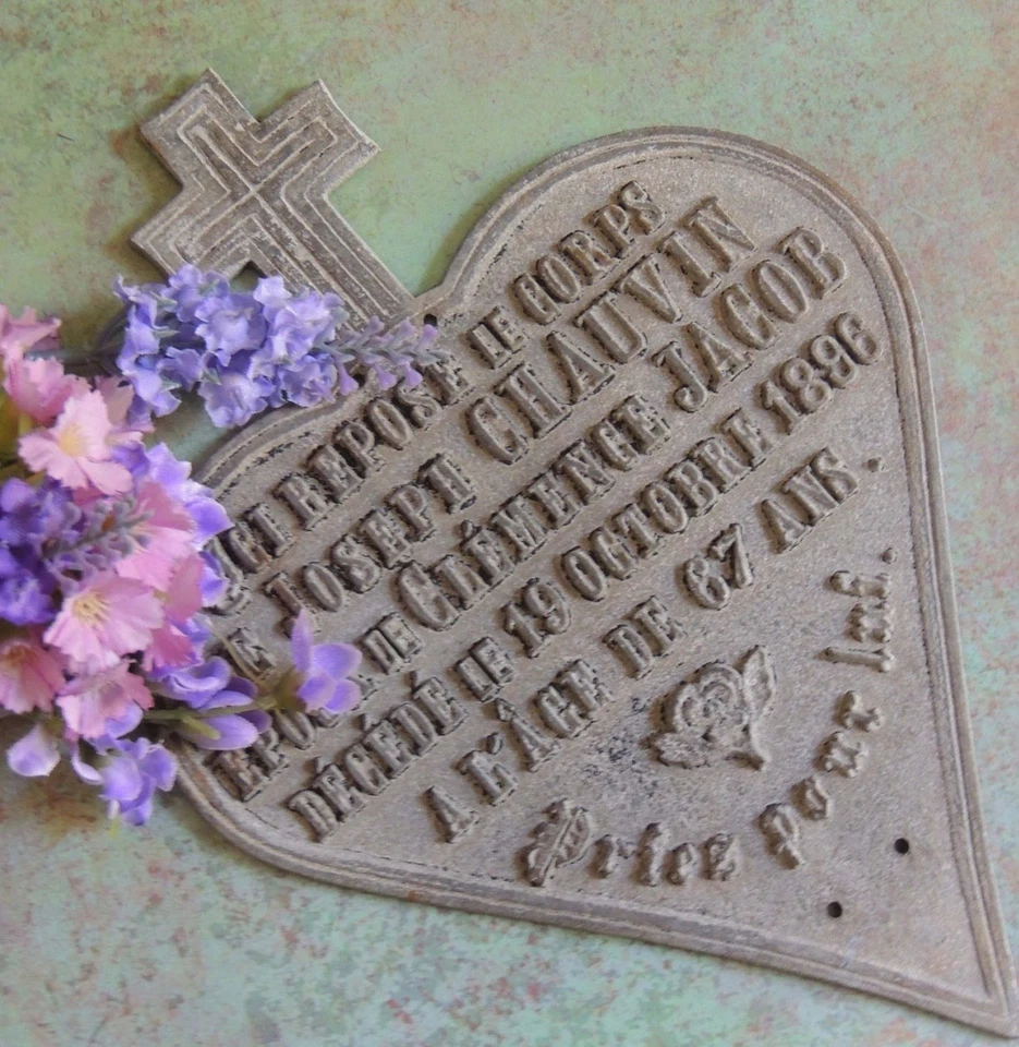 Antiguo cementerio francés monumento corazón placa conmemorativa 1896  Foto 2 de 4