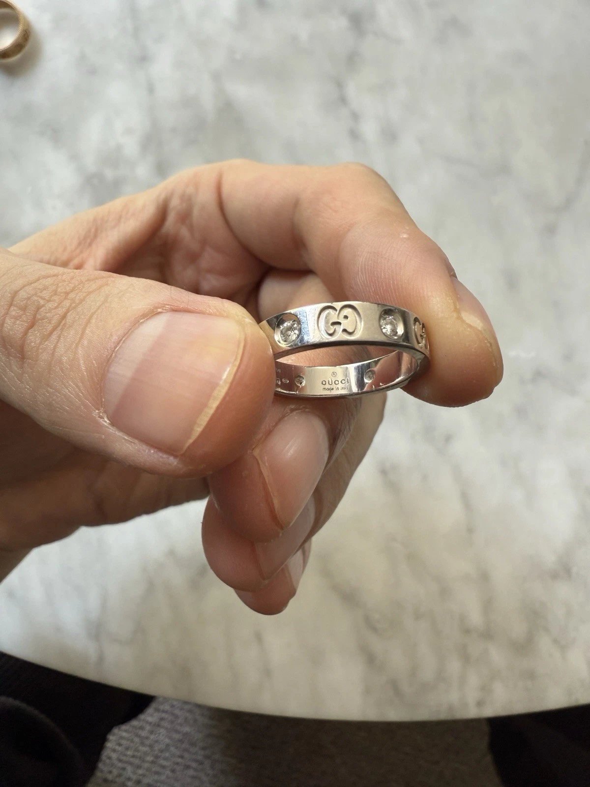 Bague mariage Gucci fine bijou or blanc 18 carats diamant 
