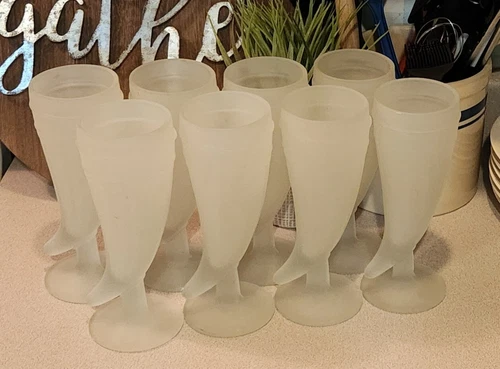 Vintage Set of 3 Indiana Glass Tiara Frosted Powder Horn Pilsner Beer Glasses