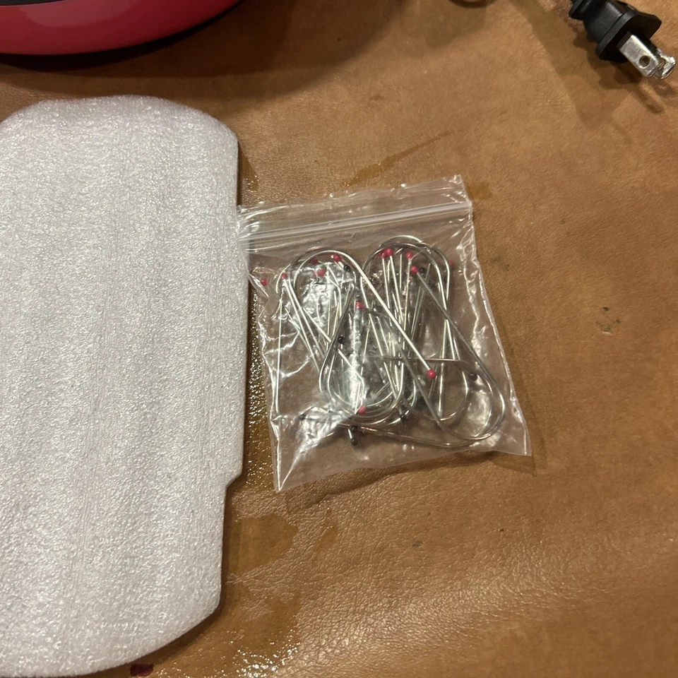 Remington Hot Rollers Modelo H-5600 20 Piezas con 20 Pines Rojo Negro Gris Probado Foto 3 de 4