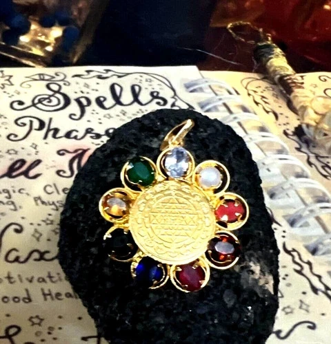 Lord Kuber Wealth Pendant – Attract Money, Luck & Business Growth