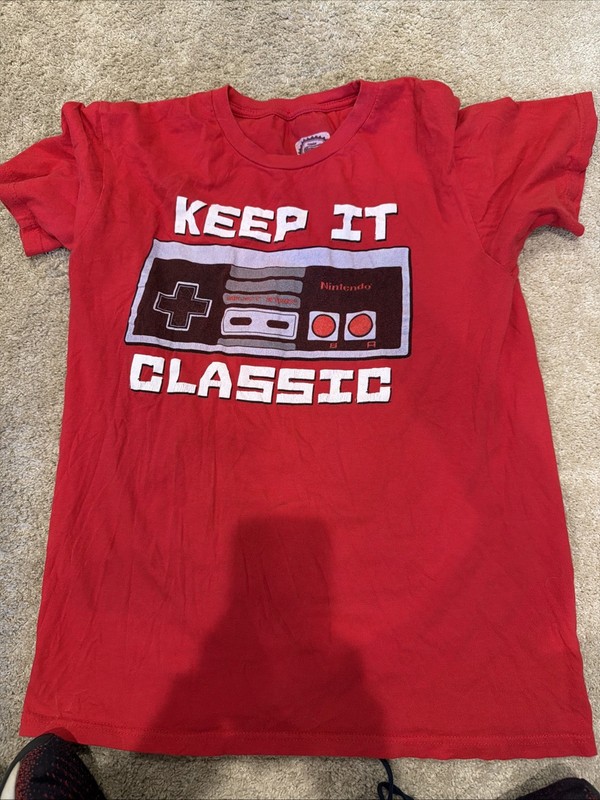 Keep It Classic Retro NES Controller T-Shirt Vintage 80s Video Gamer Graphic Tee