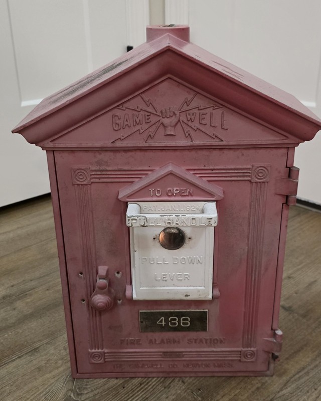 Vintage Gamewell Fire Alarm Station Box w/ Working Internals Round Window & Key