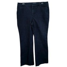 Chico  s Fabulously Slimming Jeans 1.5 Short 10P Dark Wash 28  Inseam