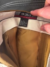 Pacelli 42 32 dress pants amazing shape designer  brown Studio wardrobe sale