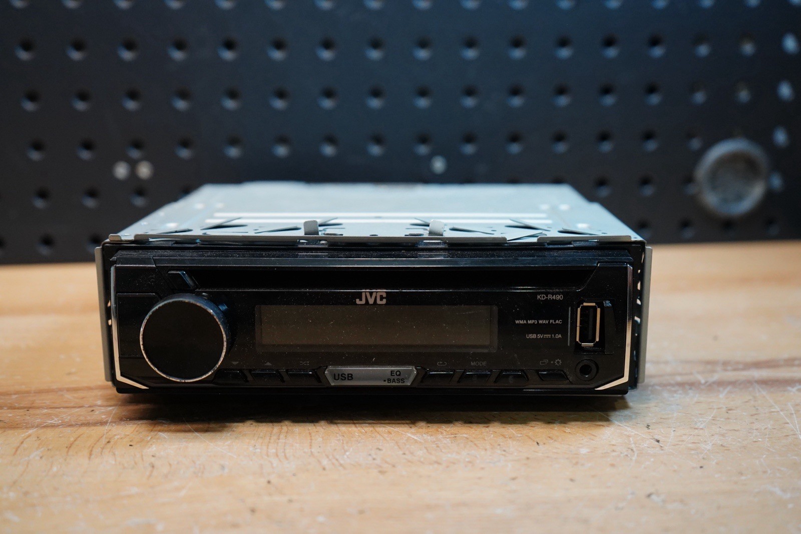 JVC KD-R490 CD Receiver featuring USB/AUX Input - Used