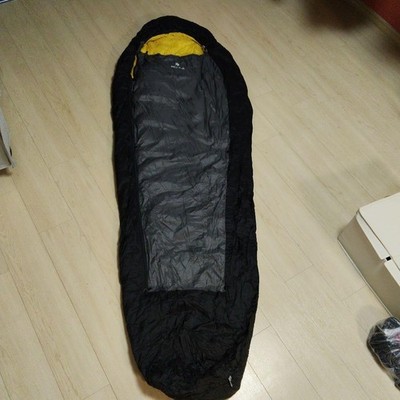 Snow Peak BDD-020 Compact Down Sleeping Bag Foldable Black/Yellow, Nylon Used
