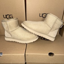 UGG CLASSIC MINI