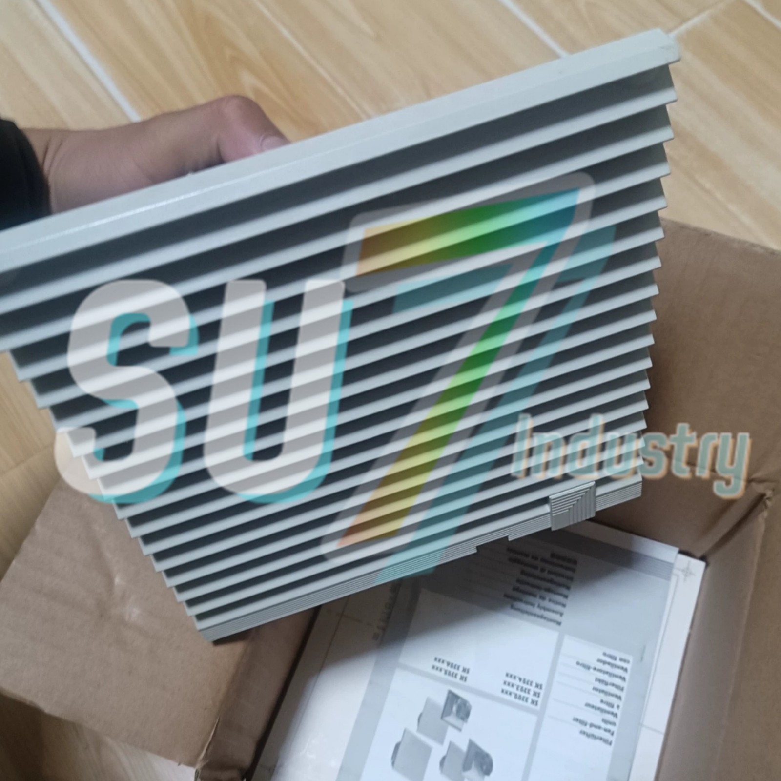 Rittal SK3323.107 SK 3323107（220V）Cooling fan#1pcs New In Box