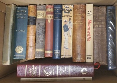 13 x Vintage and Modern Used Books Bundle
