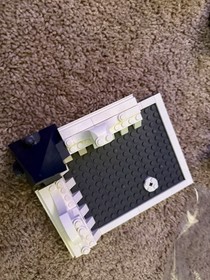 LEGO (10255) Expert Assembly Square Modular W/ Minifigures No Instructions