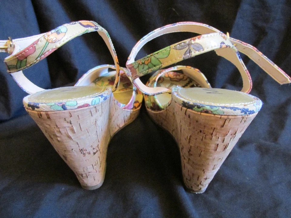 Para mujer Mia Lili Floral Charol Punta abierta Corcho Cuña Tirantes Tacones Talla 8 Foto 2 de 4