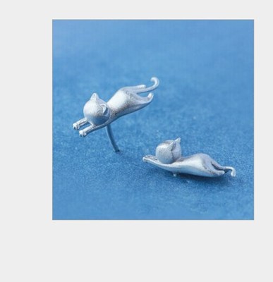 Sterling Silver Plated Playing Cat Kitten Animal Stud Post Earrings Gift S1