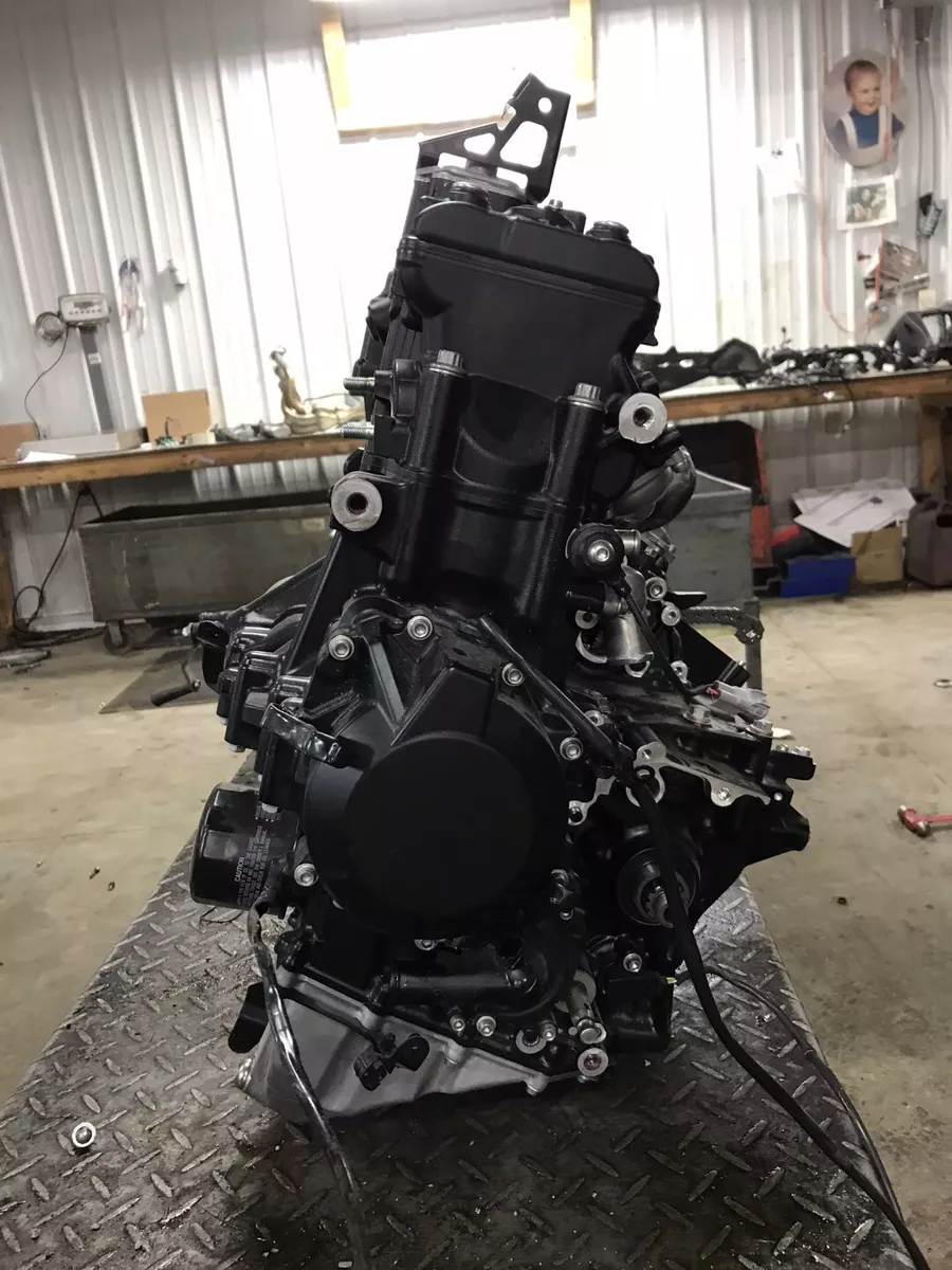 23 Kawasaki ZH2 Z H2 ZR 1000 supercharged engine motor ONLY 135
