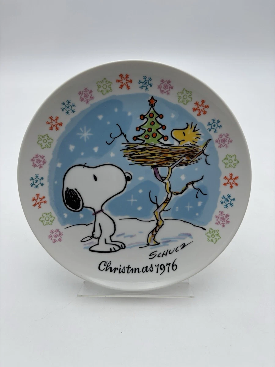 Peanuts Snoopy 1976 Christmas Plate Schmid Collection (NO BOX