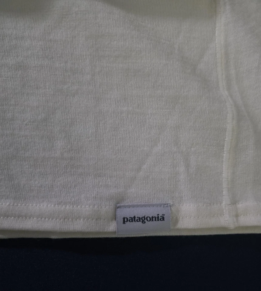 NWT Patagonia Hoodie Women Large Birch White Merino 3 Midweight Hoody Baselayer - Image 4 of 4
