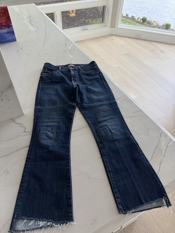 Mother Jean Insider Crop Step Fray Sz 27