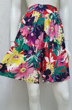 Vintage 80's SHARON M Floral Rayon Pleated Shorts -  Size S - EUC