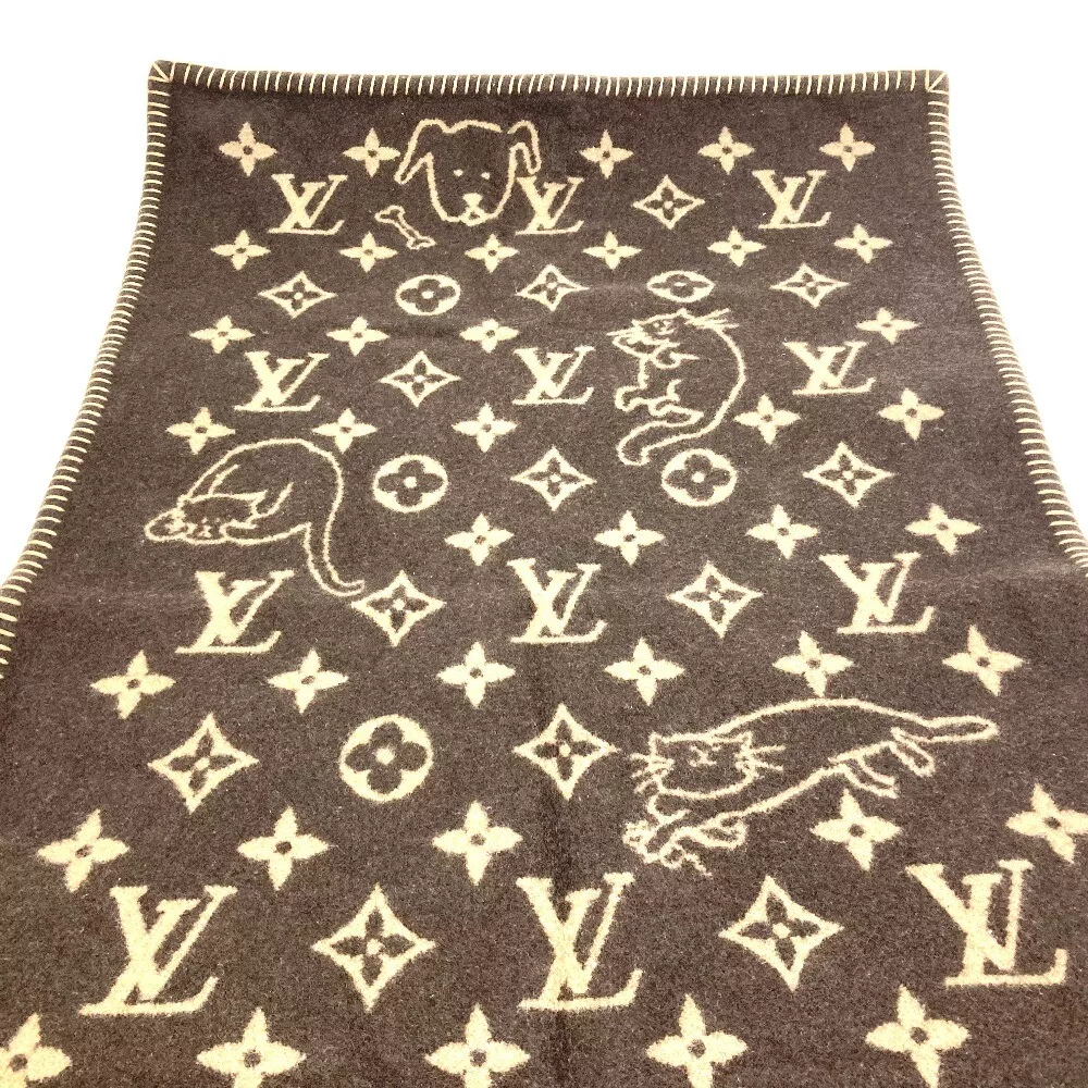 louis vuitton pattern blanket