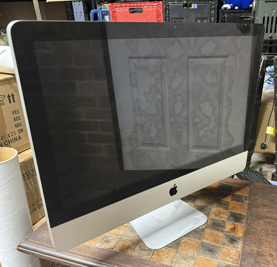 Apple iMac "Core i5" 2.5 21.5" (Mid-2011) - Good Condition- Working - Image 3 of 4