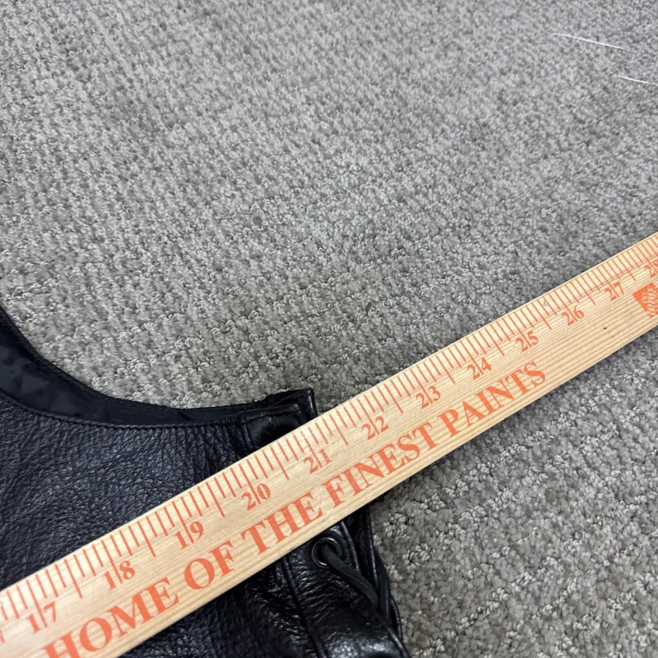 Chaleco de cuero FMC negro con botones a presión sin mangas para mujer talla 44” Foto 3 de 4