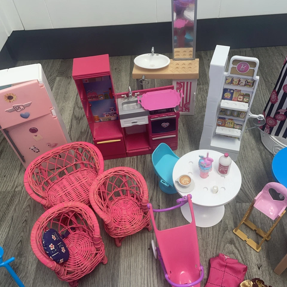 muñecas muebles paquete grande Barbie Simba Moose Plus otras marcas Foto 3 de 4