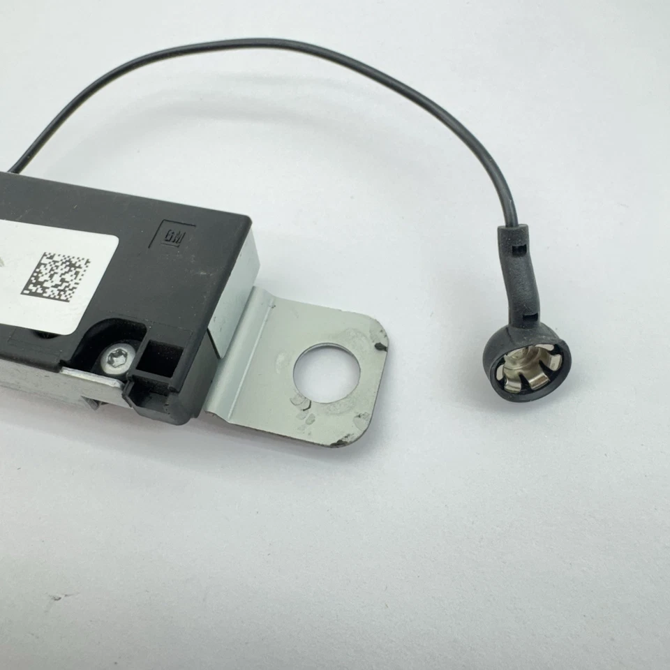 2013 -2019 CADILLAC XTS RADIO ANTENNA AMPLIFIER CONTROL MODULE UNIT OEM 22766327 - Image 3 of 4