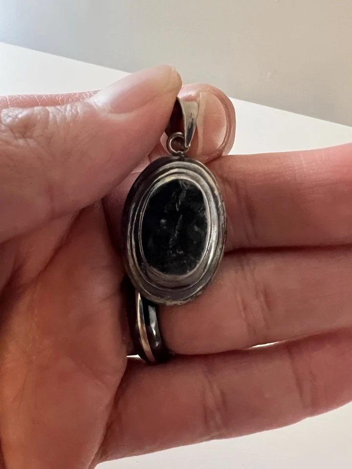 Colgante Ovalado Plata Tinte Negro/Tono - ¡Incluirá Cadena de Acero Inoxidable Gratis!! Foto 3 de 4